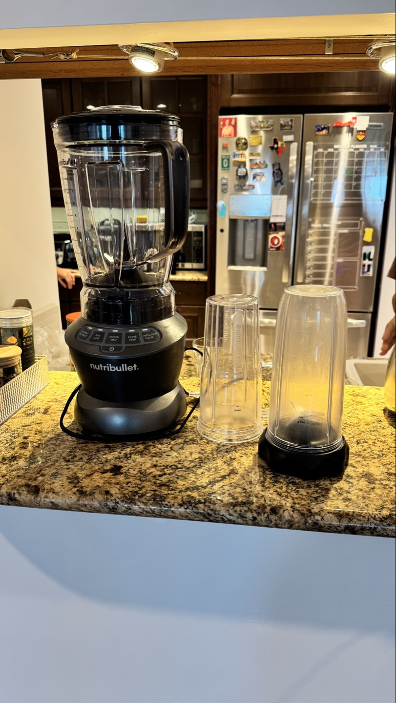 Nutribullet Blender with Extra Cups