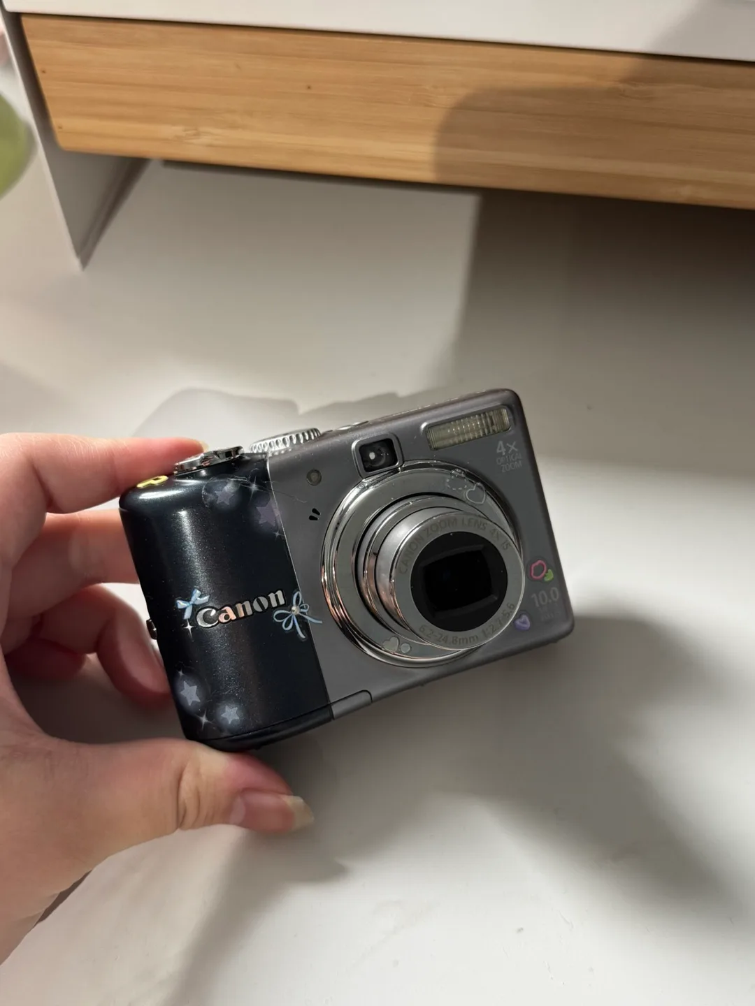 Canon PowerShot A1000 IS Digital Camera thumbnail