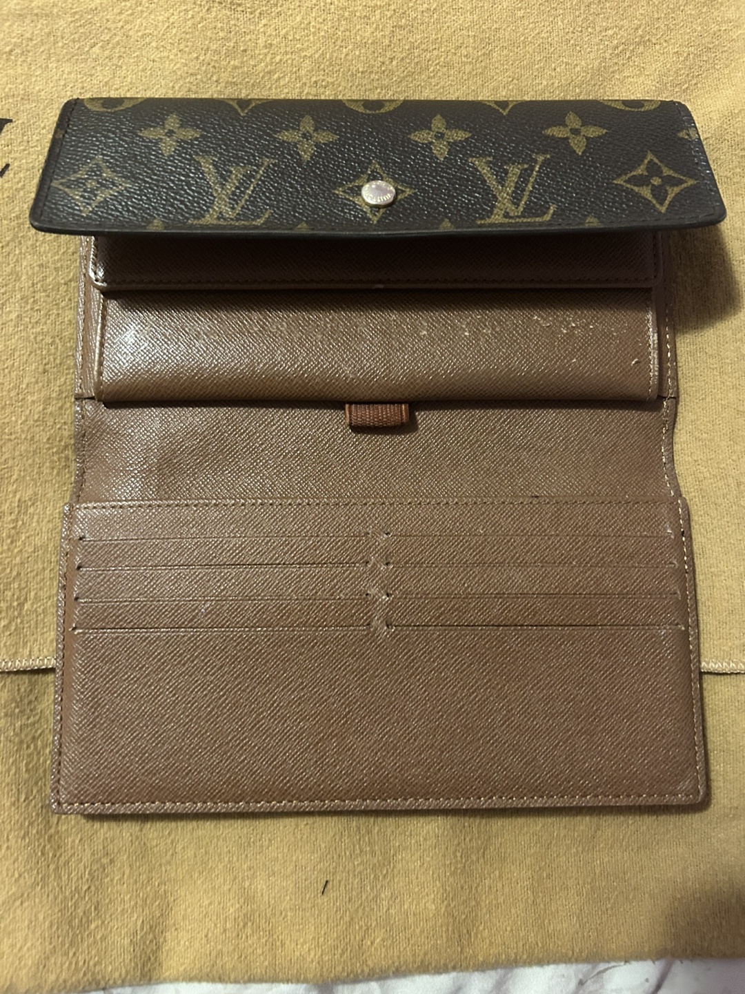 Authentic Louis Vuitton Monogram Canvas Wallet - photo 2