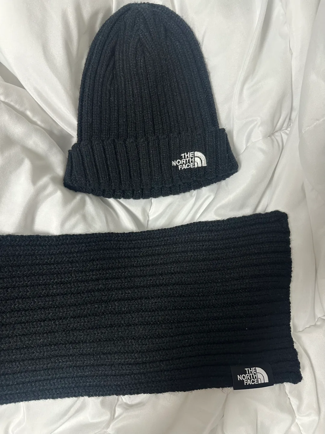 The North Face Black Knit Hat and Scarf Set thumbnail