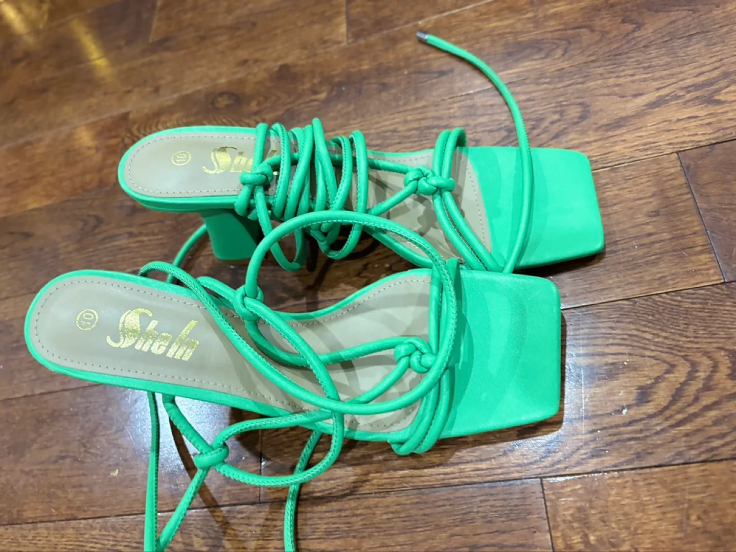 High Heel shoes -White, Silver, Blue, green image indicator(6)