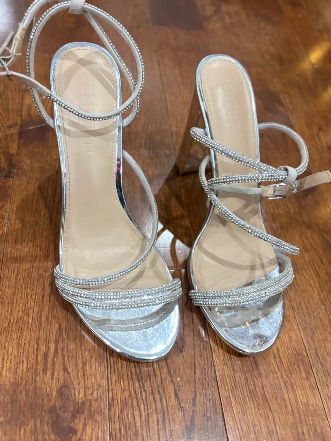 High Heel shoes -White, Silver, Blue, green image indicator(2)