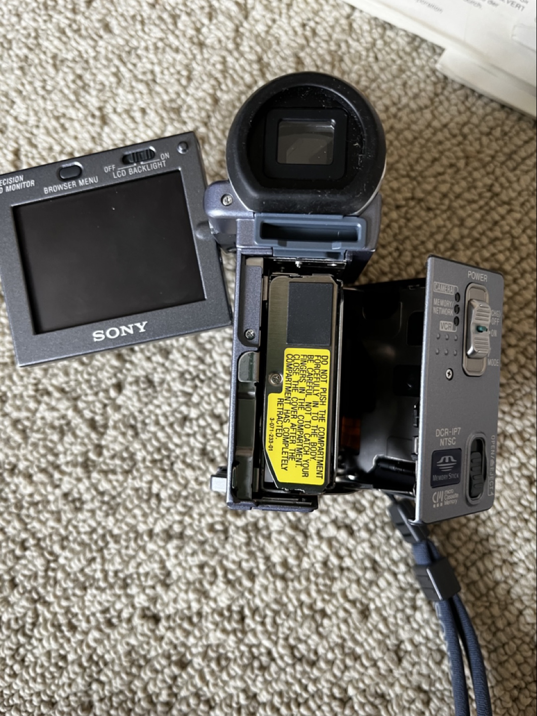 Sony DCR-IP7BT Network Handycam IP Digital Video Camera Recorder - photo 4
