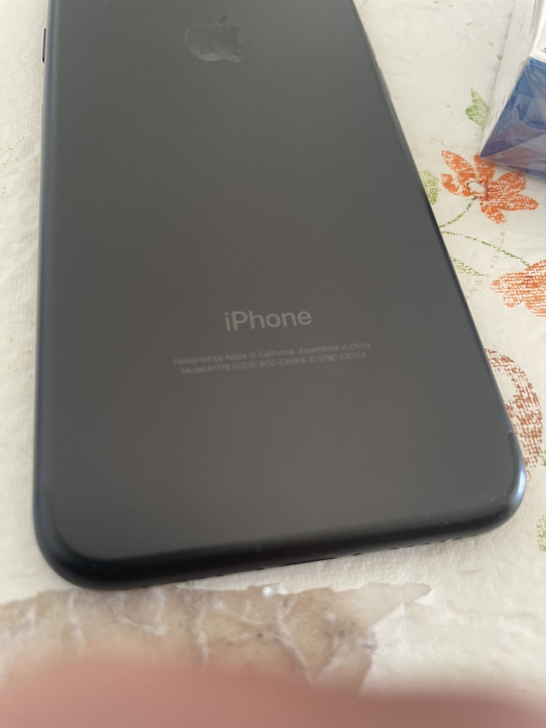 Three iPhones for Sale - photo 2