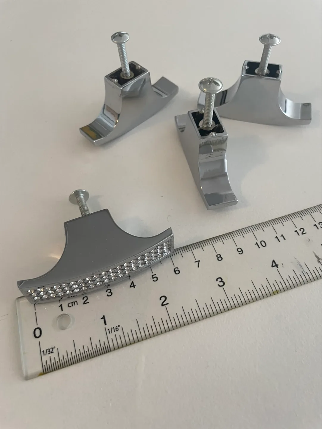 Set of 4 Rhinestone Drawer Pulls image indicator(3)