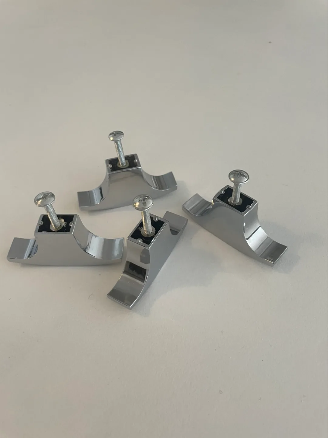 Set of 4 Rhinestone Drawer Pulls image indicator(2)