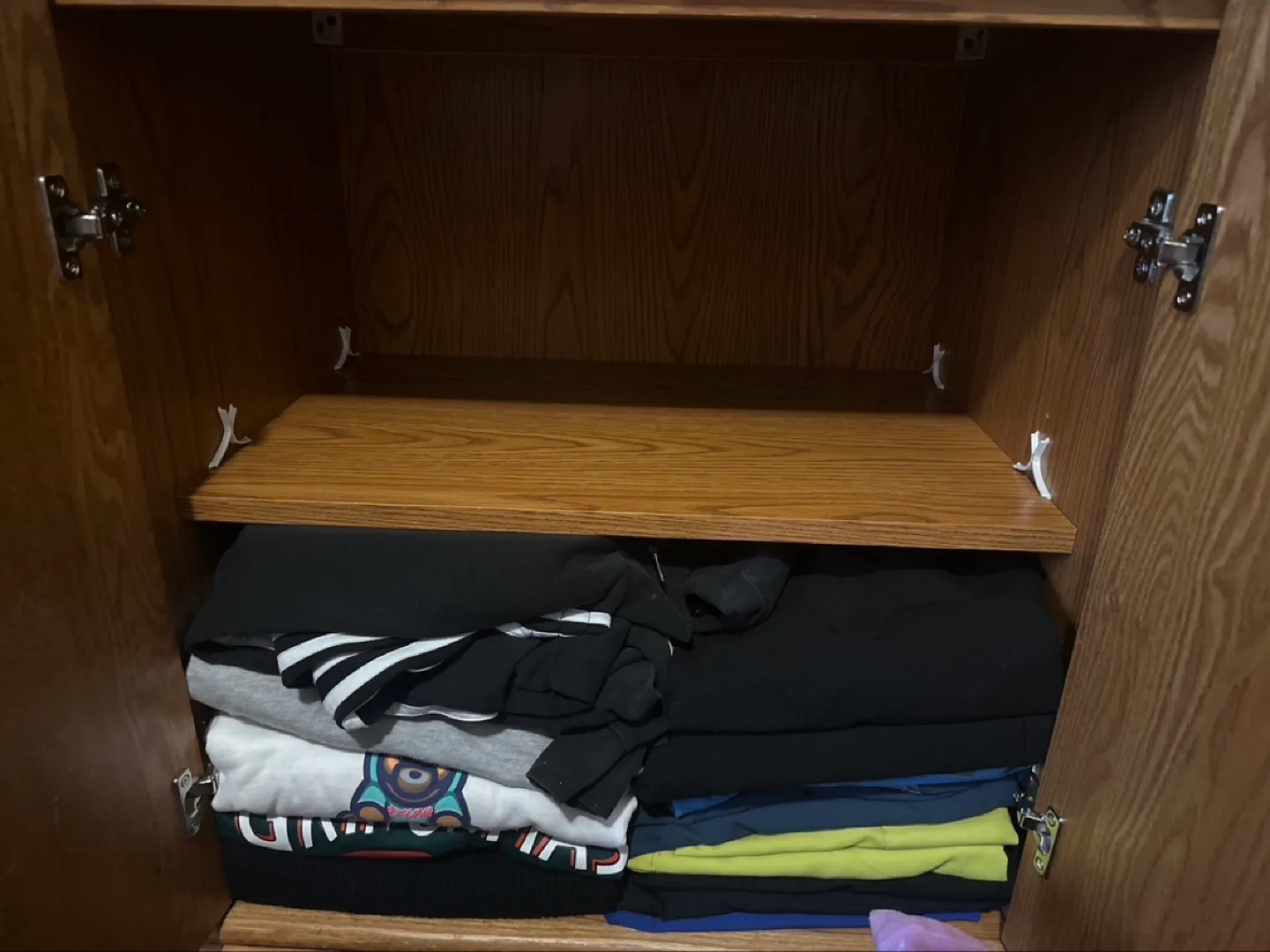 Oak Wood Dresser with Drawers image indicator(3)