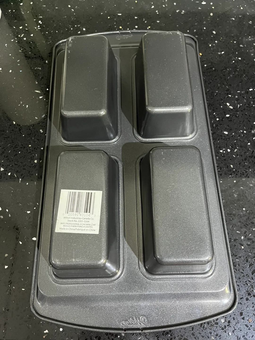 Wilton 4-Cavity Mini Loaf Pan image indicator(2)