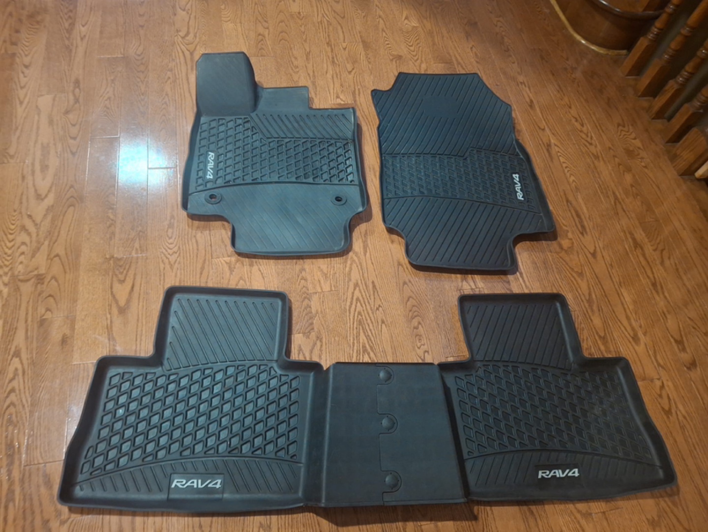 2019-24 RAV4 Floor mats