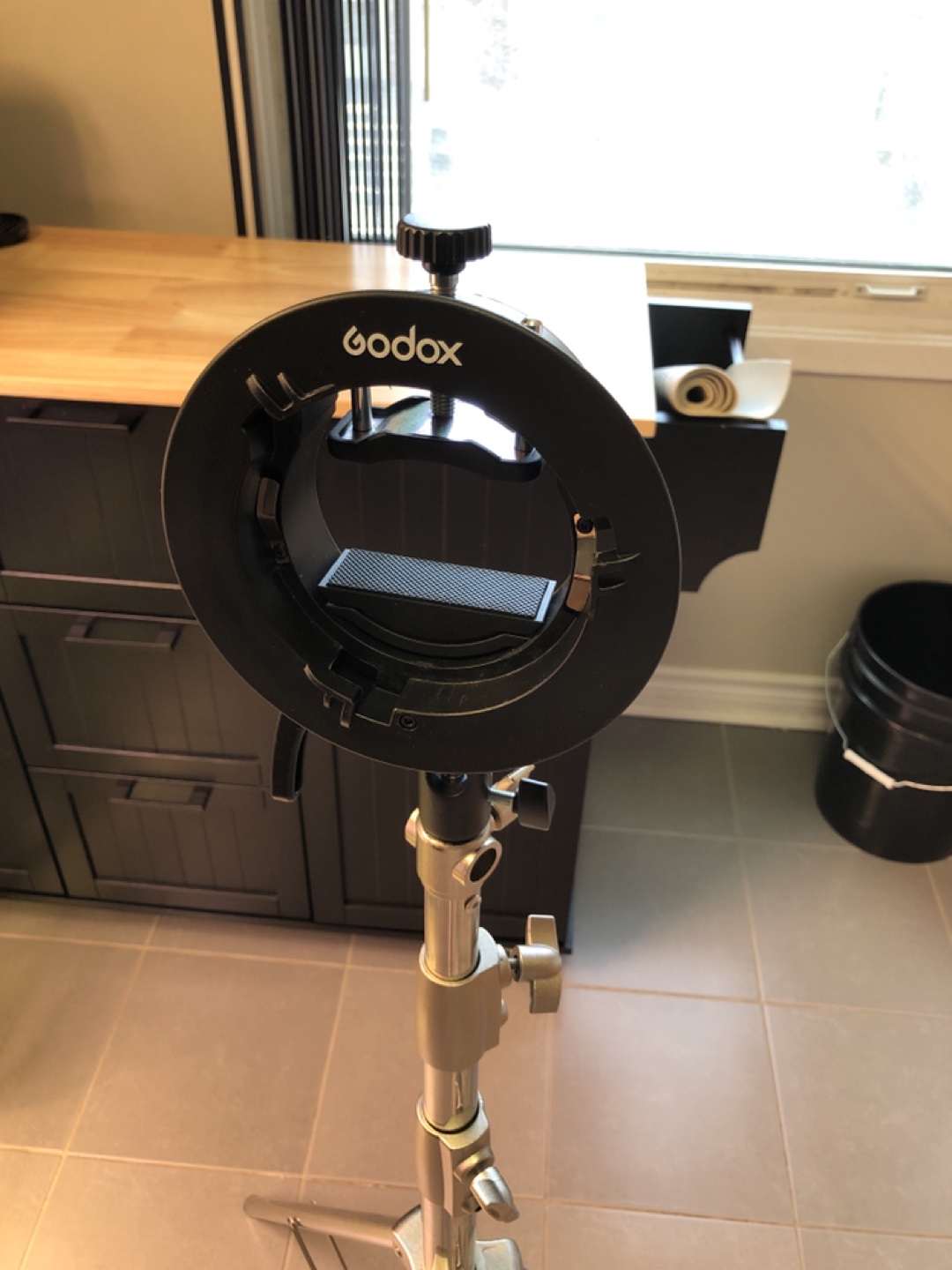Godox Flash Bracket with Tripod Stand - photo 2