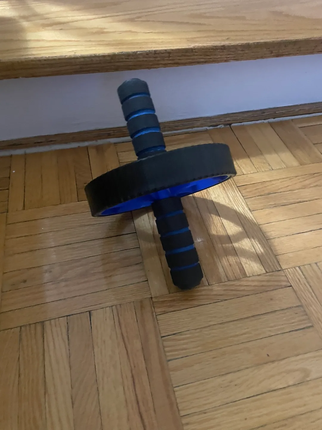 Ab Wheel Roller for Core Strengthening Workout thumbnail