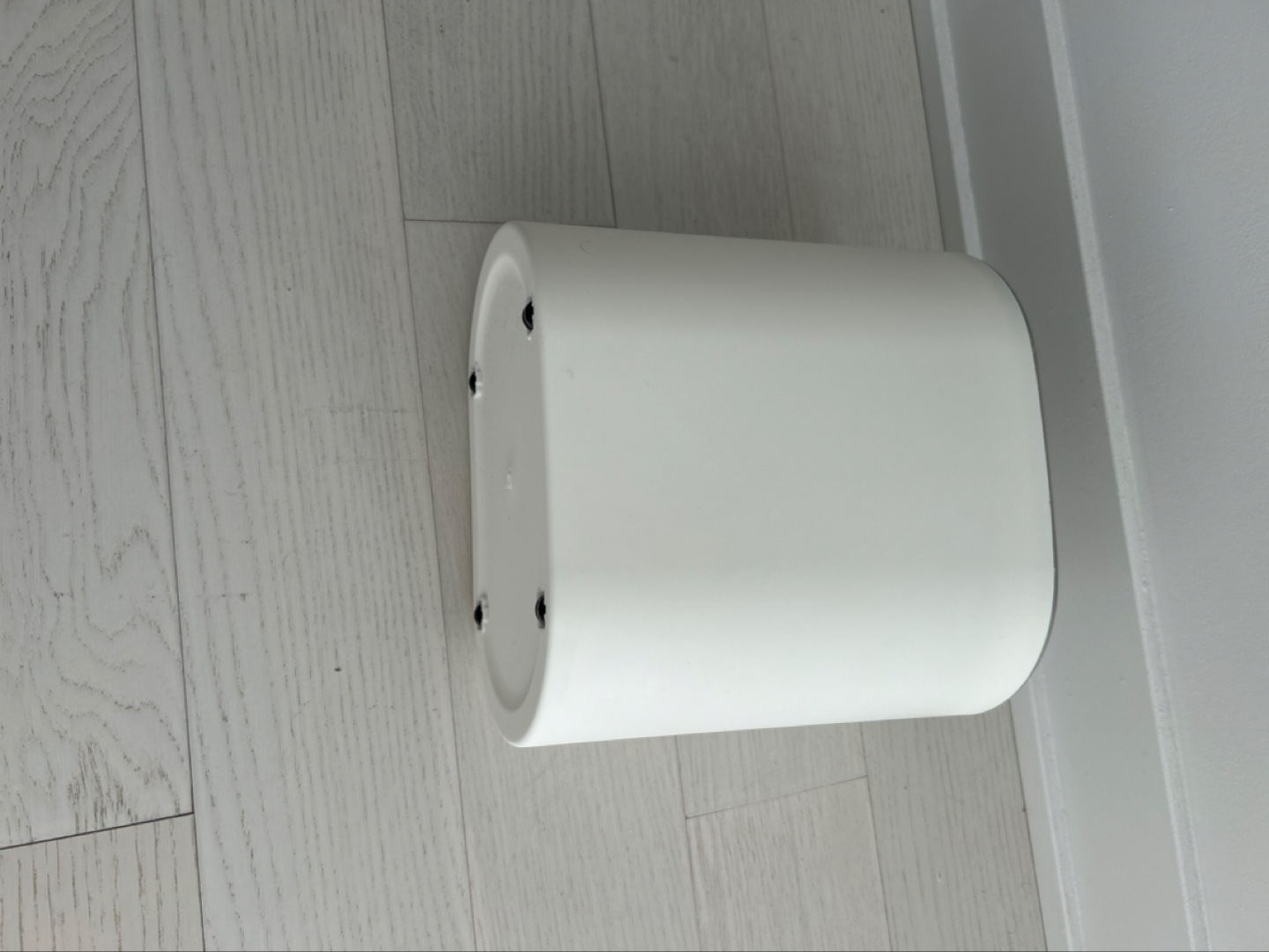 White and Grey Small Trash Can - photo 3