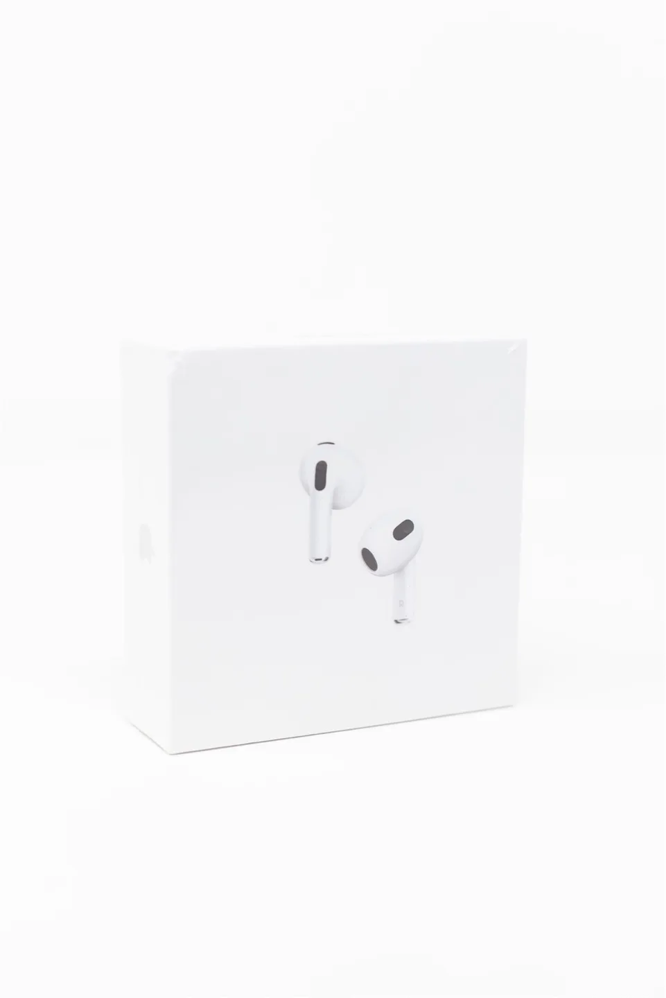 Apple AirPod 3’s with MagSafe Charging Case - New image indicator(2)