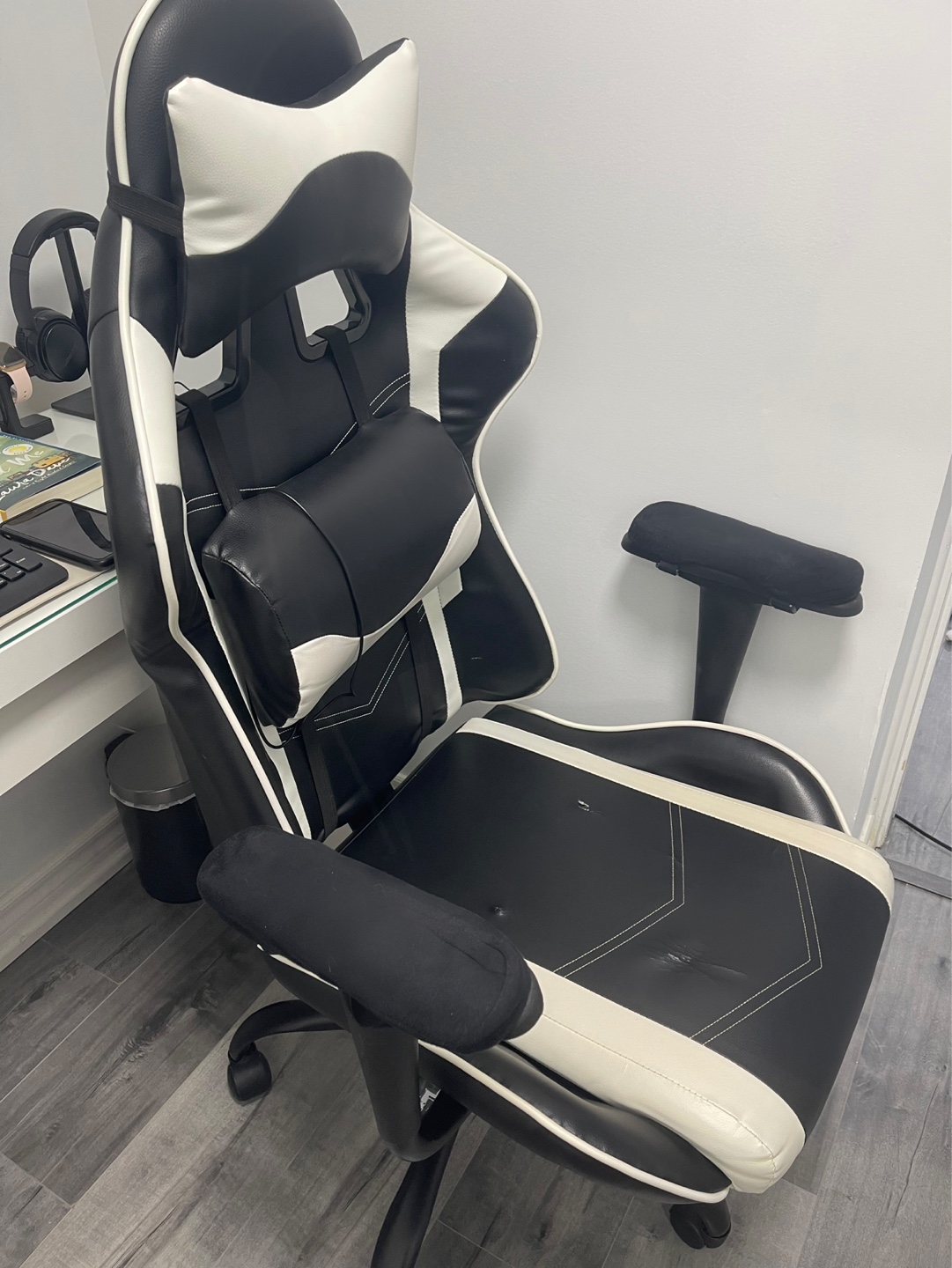 Desk Chair - Black and White - photo 3