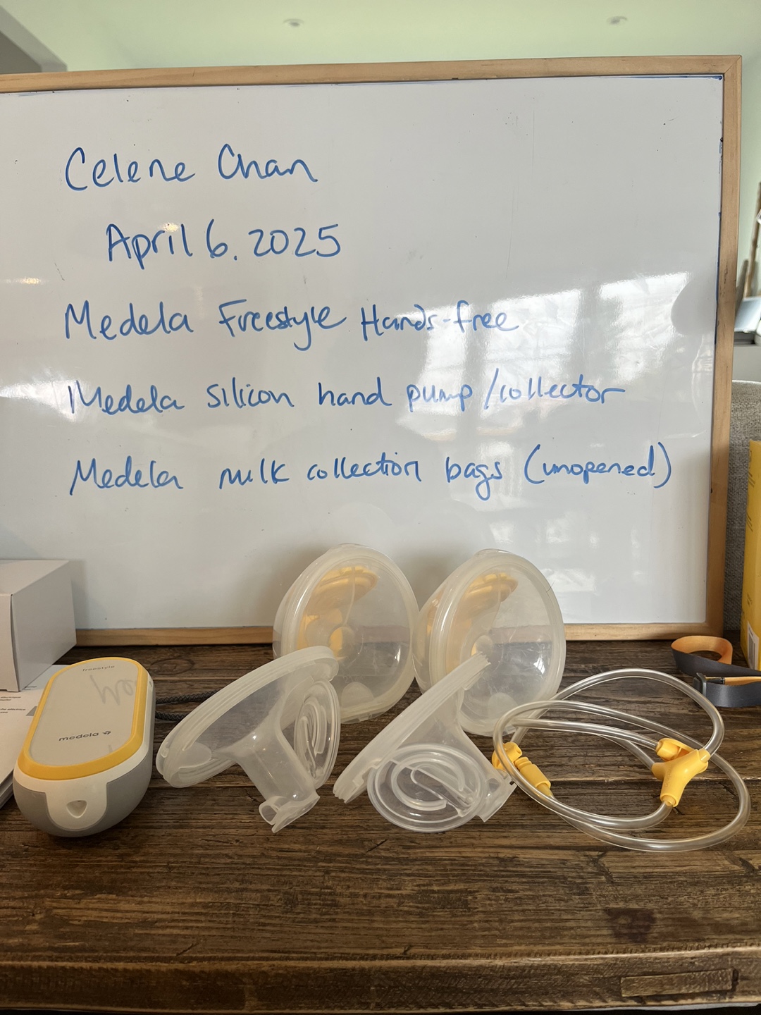 Medela Freestyle Hands-Free Breast Pump Bundle - photo 3