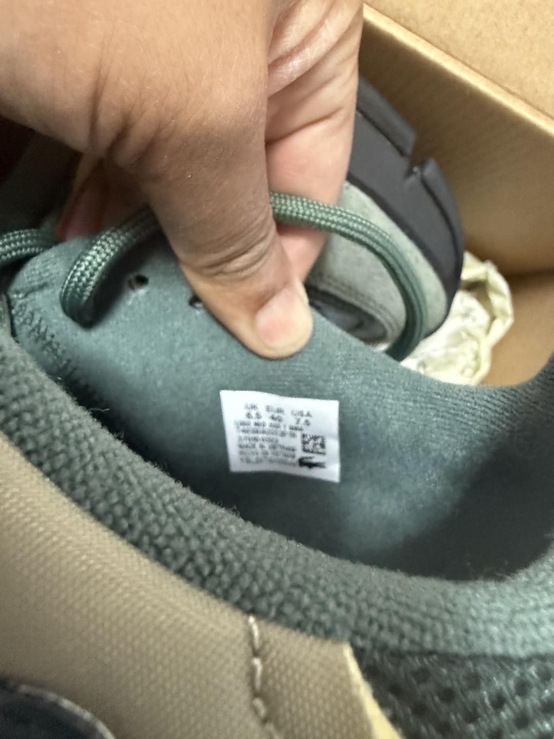 Lacoste L001 sneakers - Size UK 6.5 - photo 2