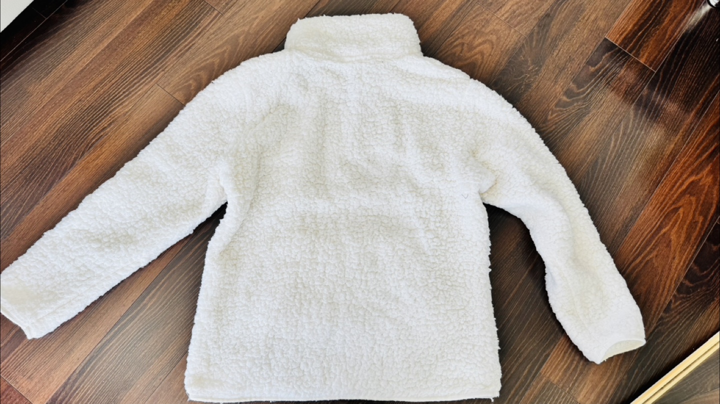 🥕 Gender neutral warm fluffy white sweater with mid zip - photo 2