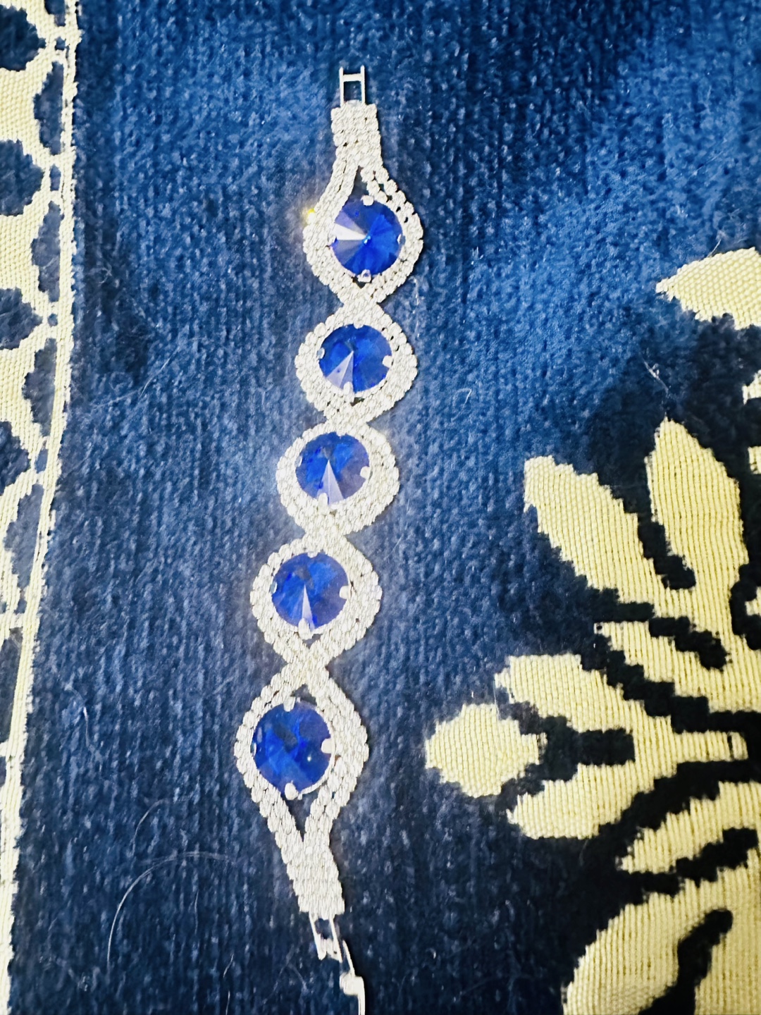 Stunning Blue Crystal rhinestones Bracelet - photo 2