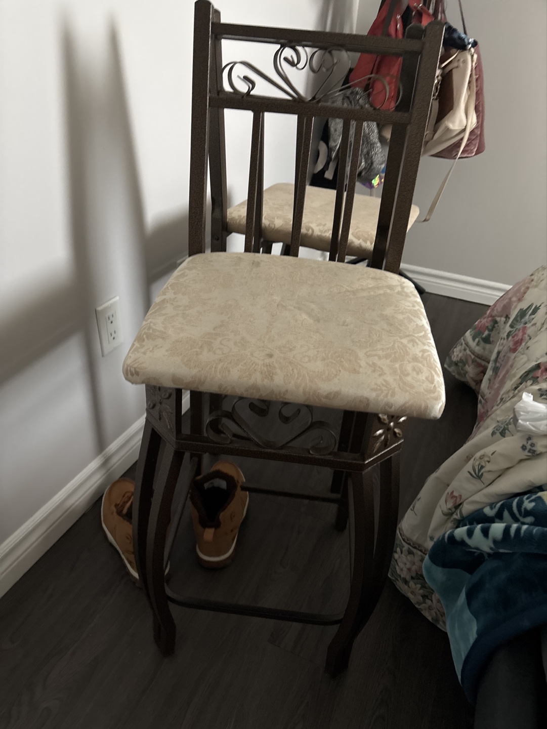 Dinning table  with 2 chairs - photo 2