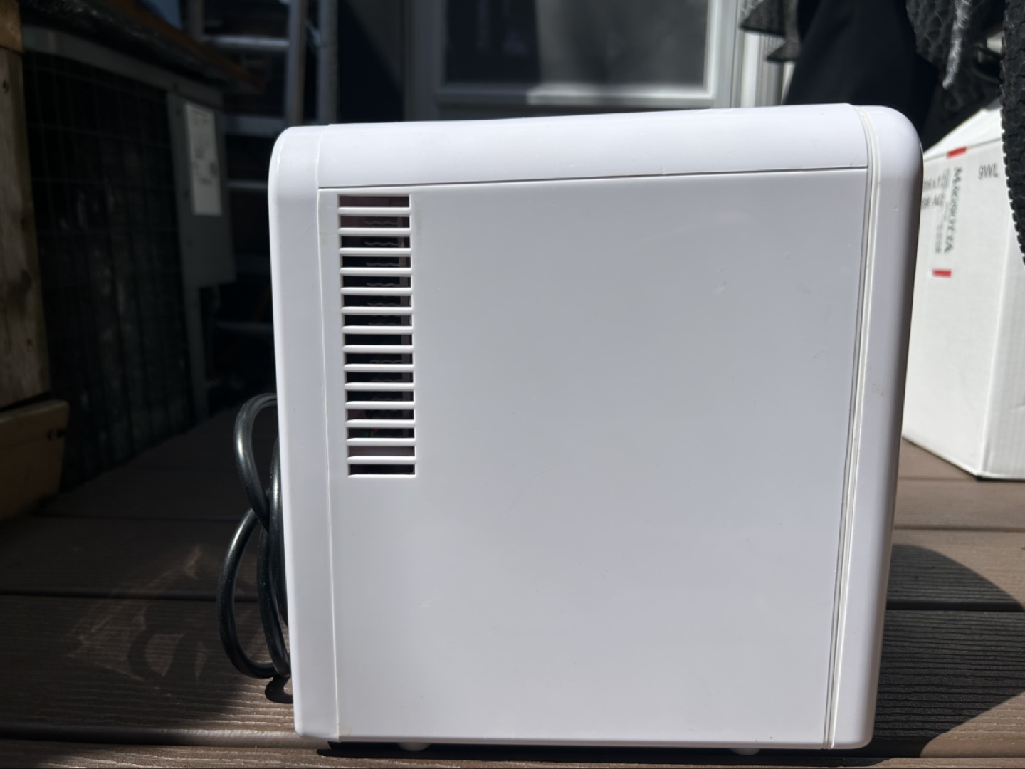 AstroAI Mini Car Fridge - photo 4