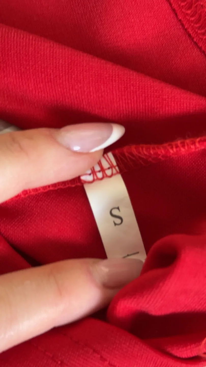 Red Off The Shoulder Dress image indicator(2)