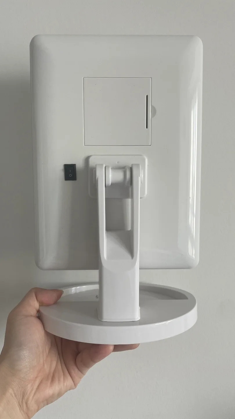 LED Lighted Vanity Mirror image indicator(2)