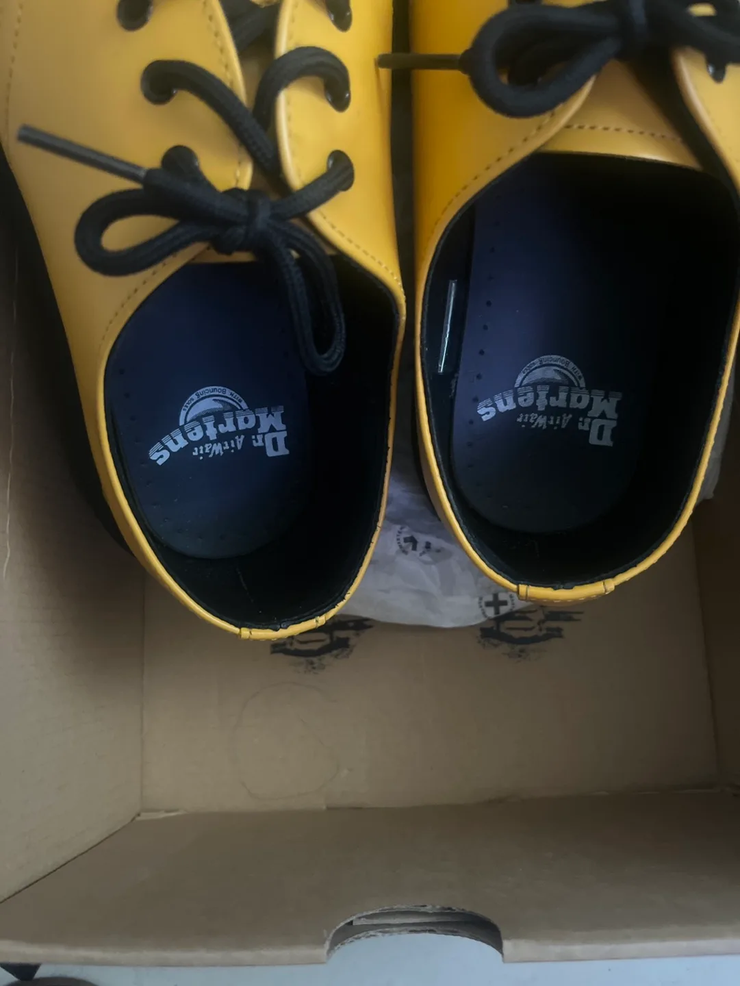 Dr. Martens 1461 Smooth Leather Yellow Shoes - Size US 8 image indicator(5)