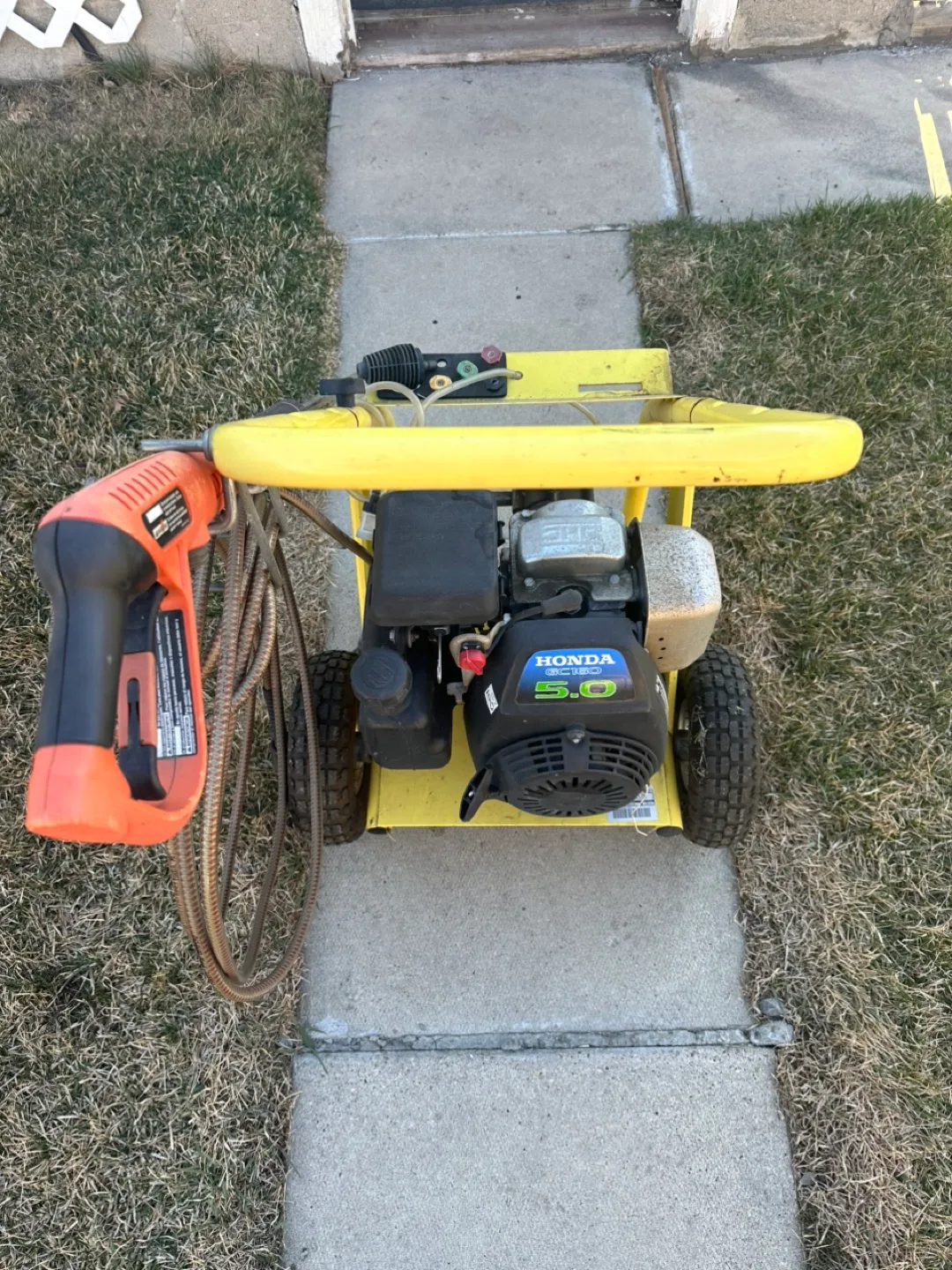Kärcher 2400 PSI Pressure Washer with Honda Engine image indicator(2)