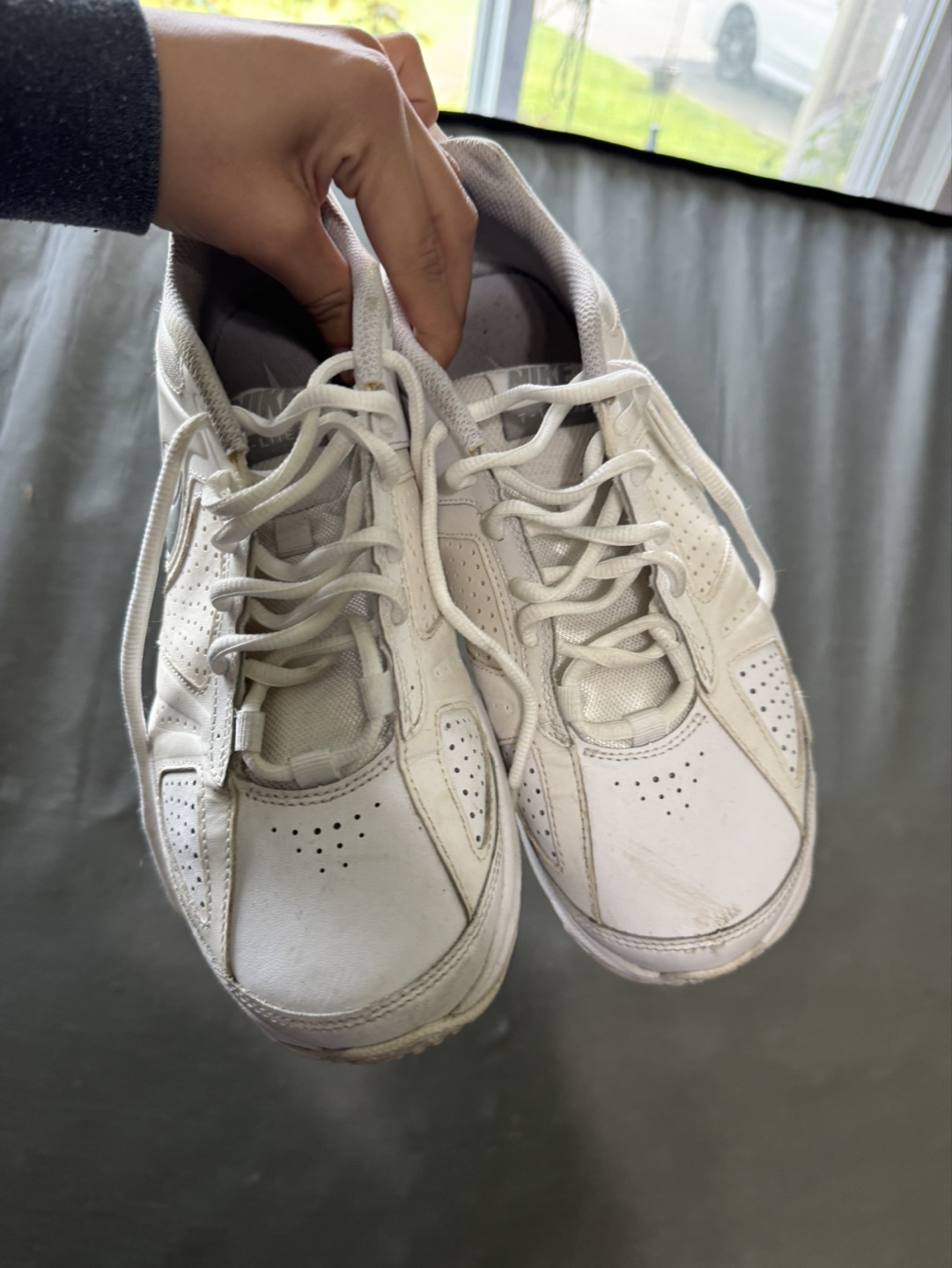 Women's Nike White Sneakers - Size 6 - photo 2