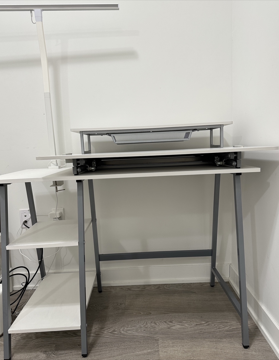 🧡Adjustable Standing Desk with standalone Table and Desk Lamp