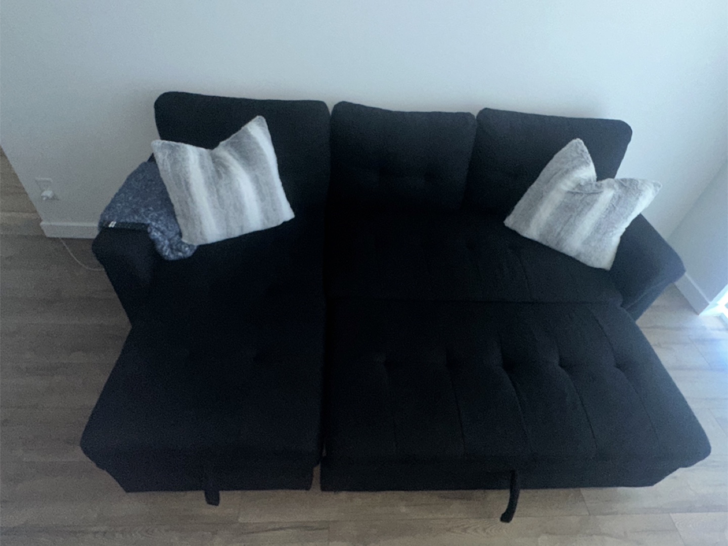 Move Out Sale On Gently Used Furnitures