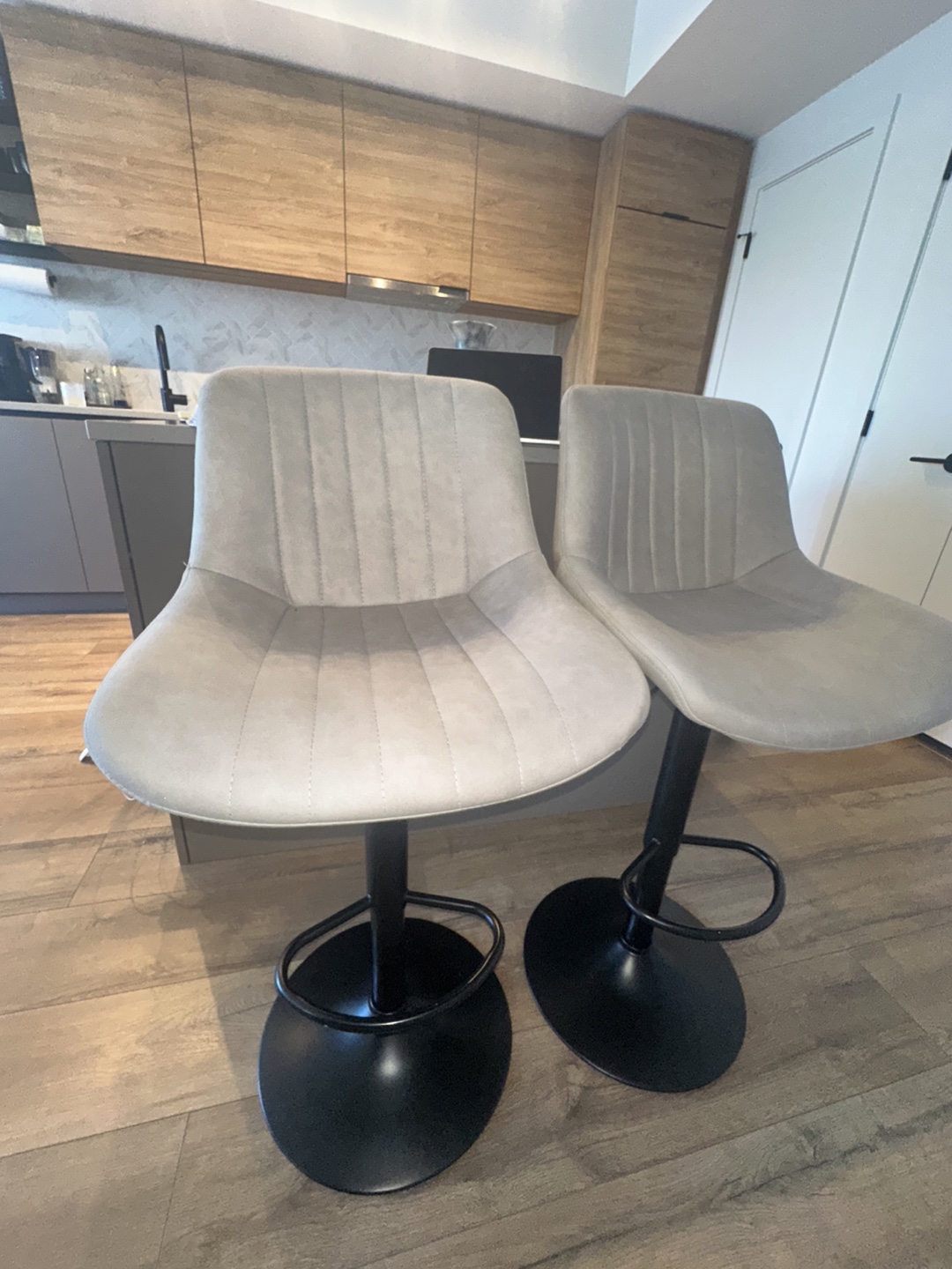 Move Out Sale On Gently Used Furnitures - photo 3