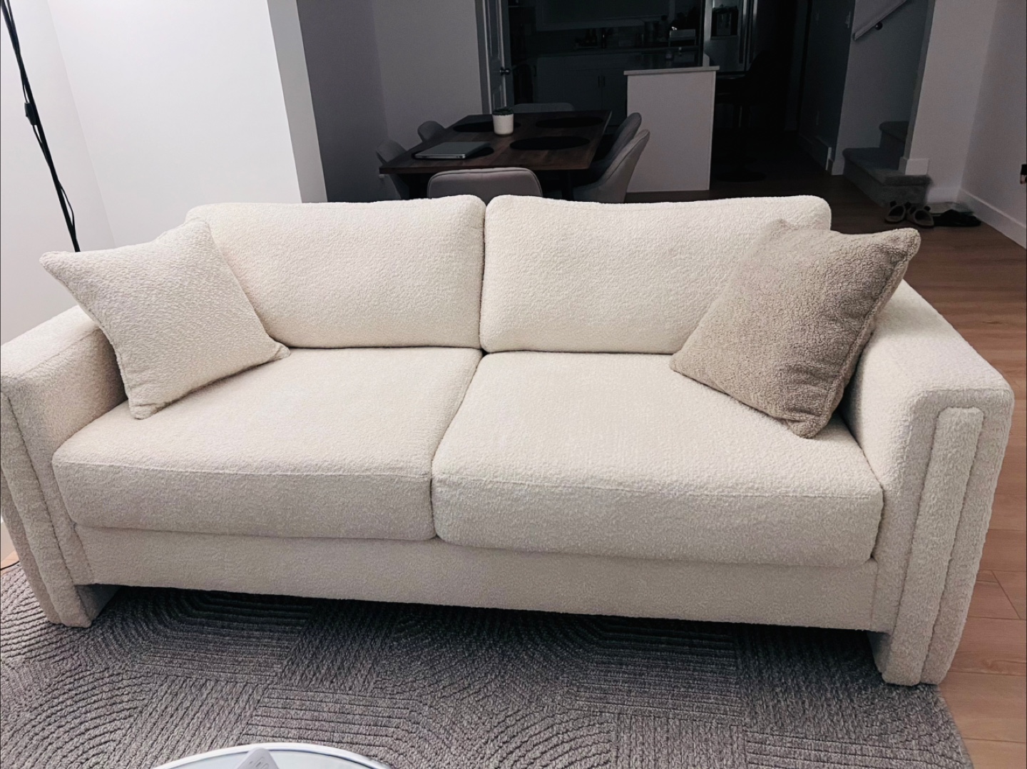Cream-coloured Boucle Sofa - photo 4