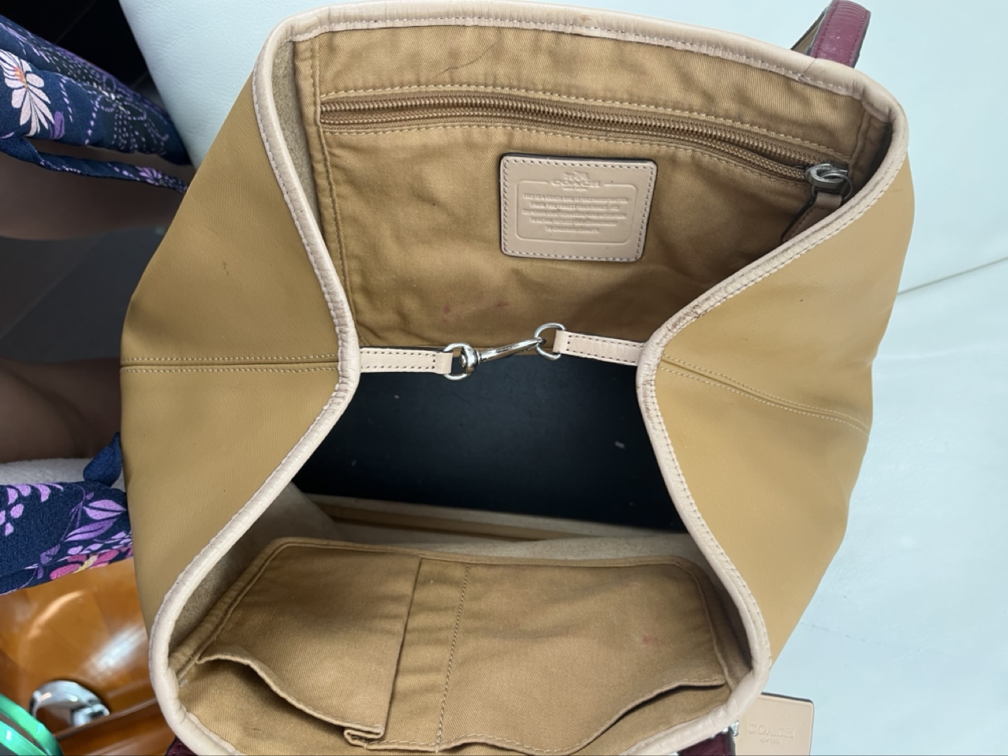 Coach Tan Tote Bag - photo 3