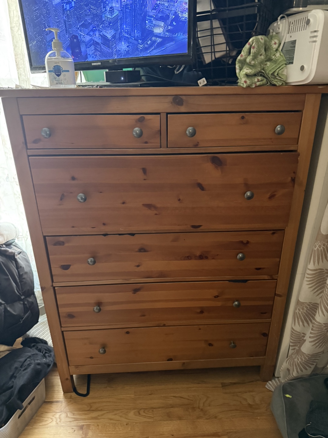 Wooden 6-Drawer Dresser