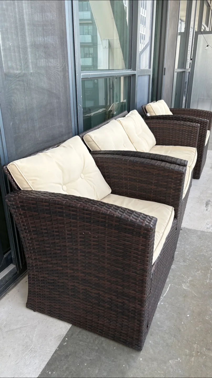 Outdoor Patio Set thumbnail