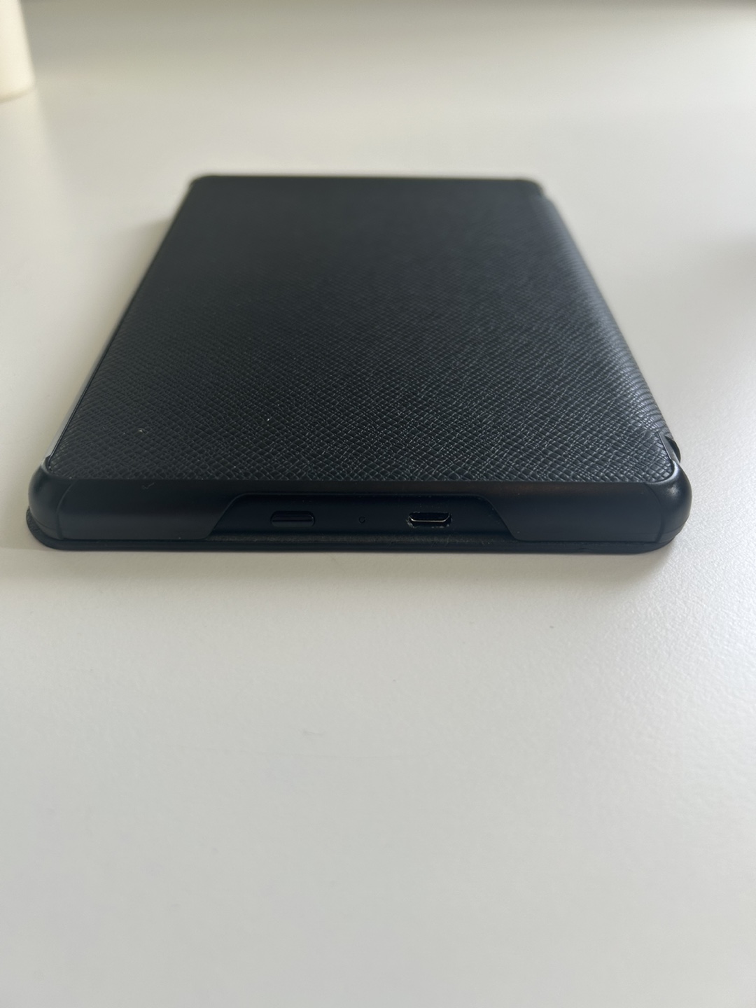 Kindle Paperwhite (10th Generation) with Case - photo 4