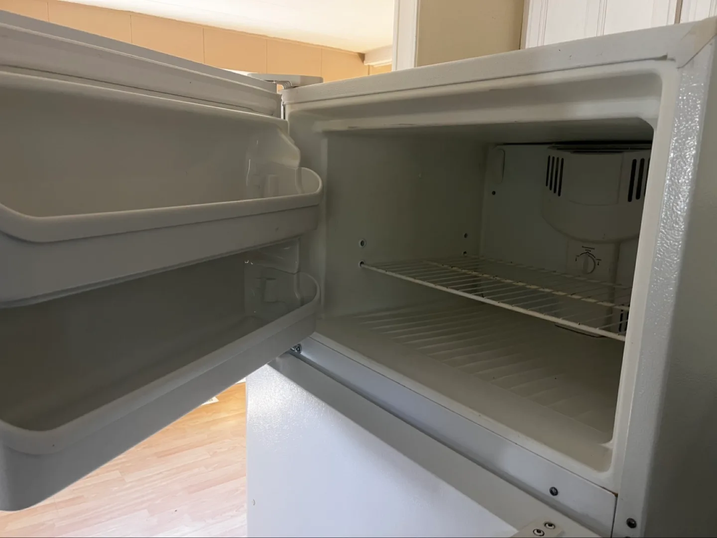 Kenmore Top Freezer Refrigerator image indicator(2)