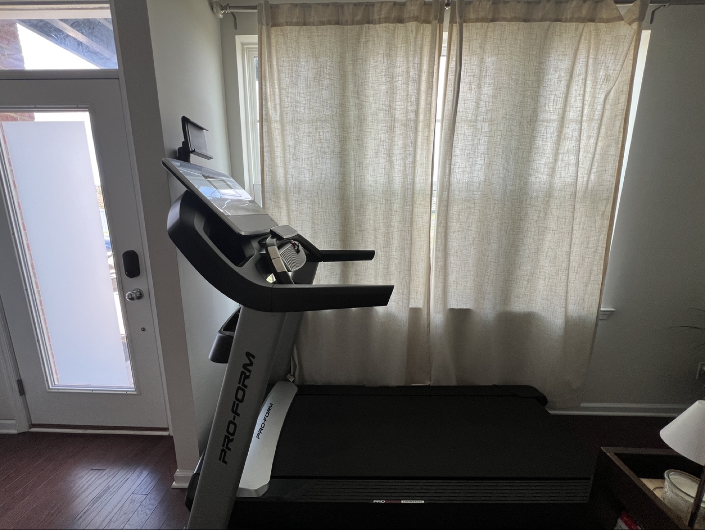 ProForm SMART Pro 2000 Treadmill - Excellent Condition - photo 4