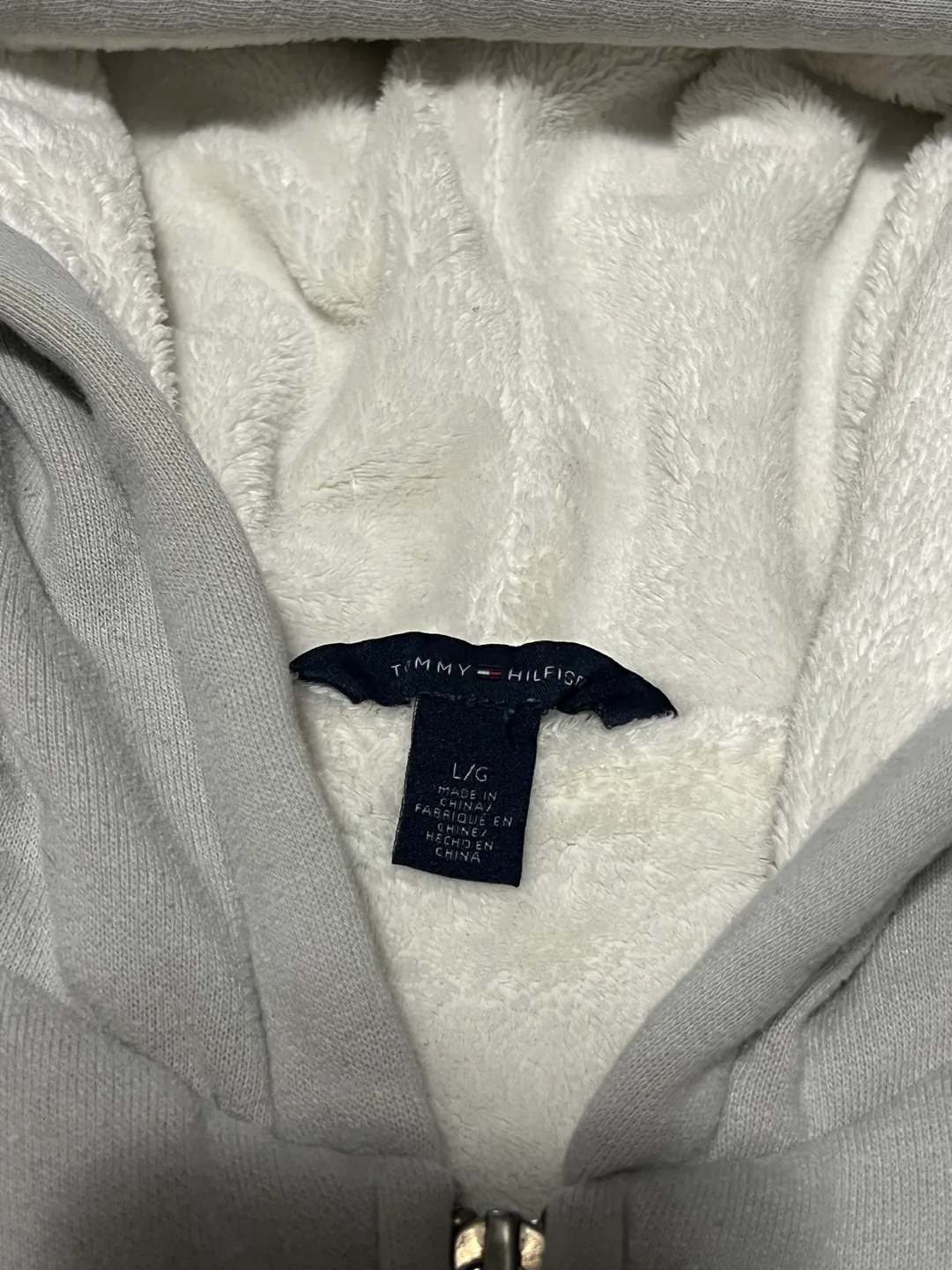 Tommy Hilfiger Women's Large Zip-Up Hoodie image indicator(3)