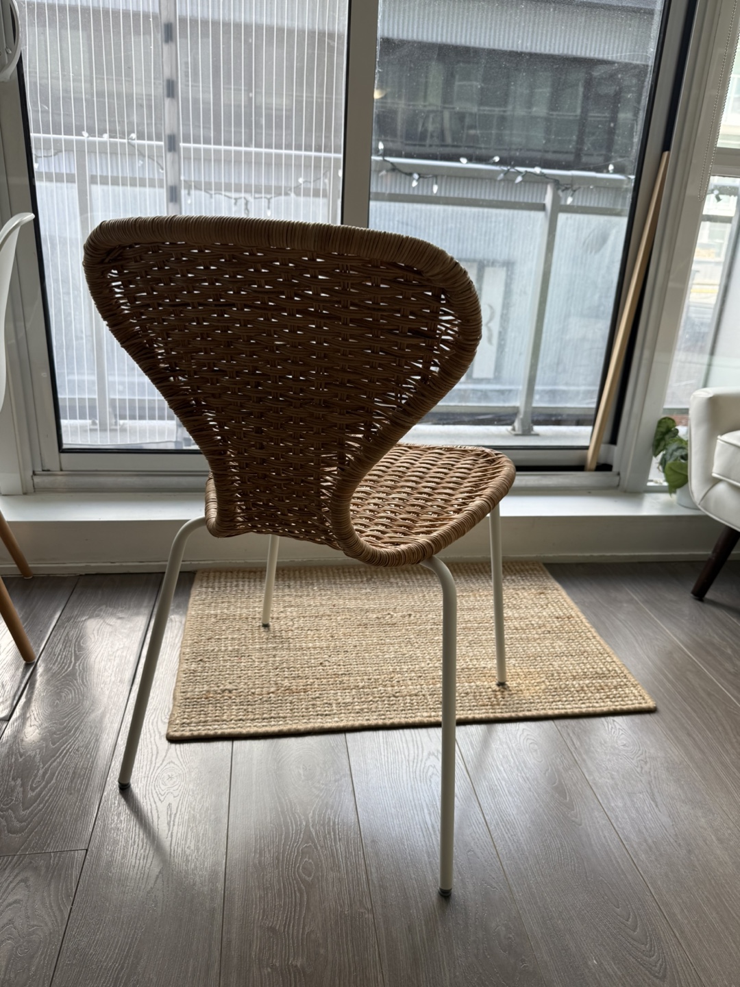 Rattan Chair with White Legs - photo 2