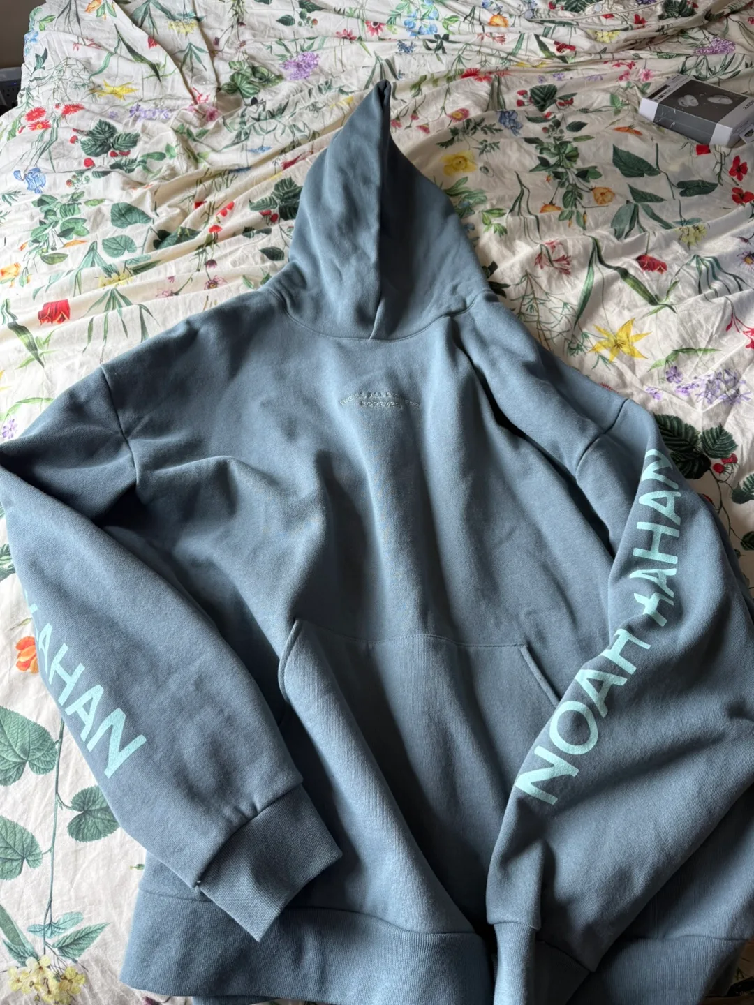 Noah Kahan Hoodie -2XL thumbnail
