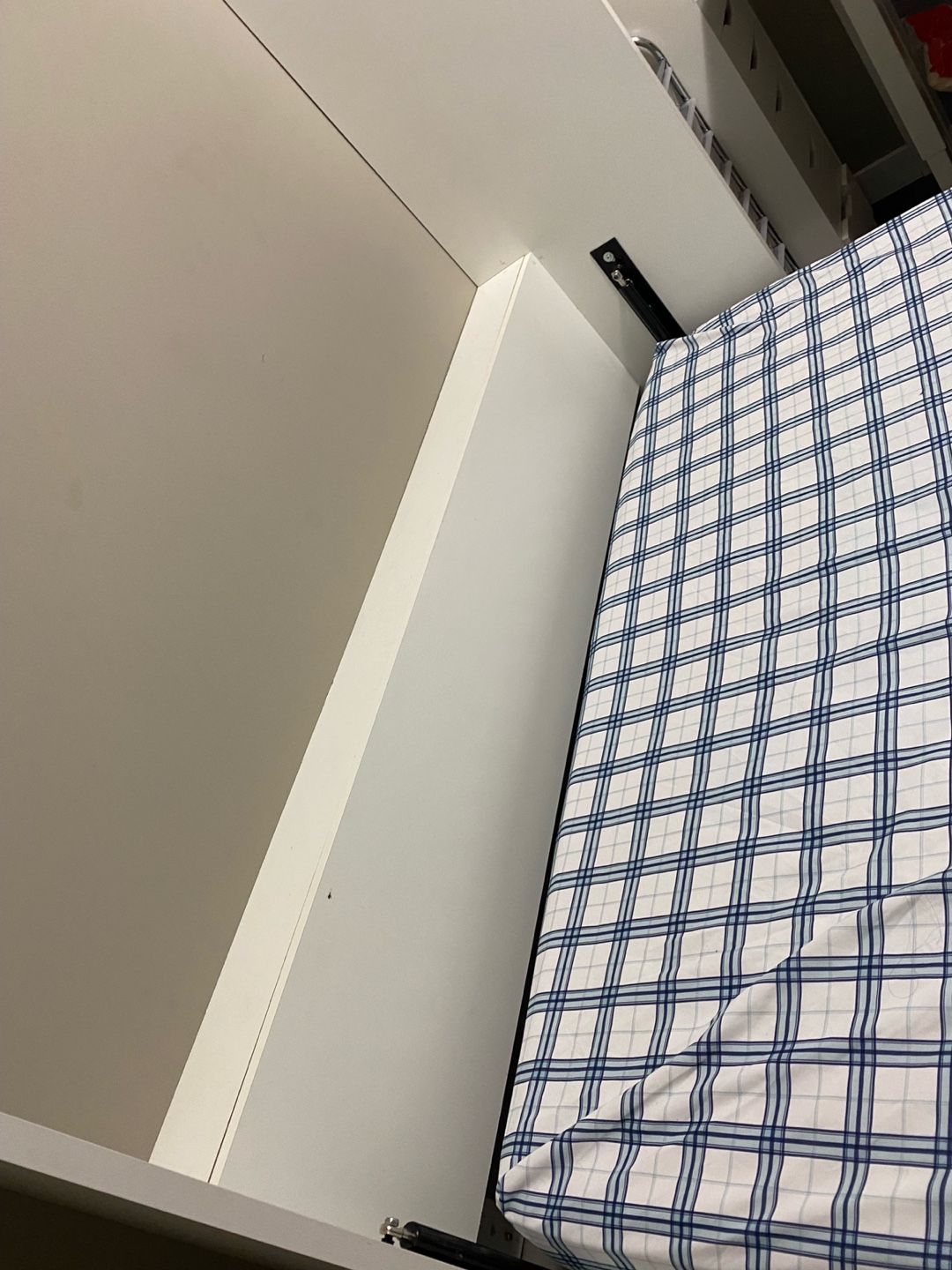 White Wall Bed - photo 5