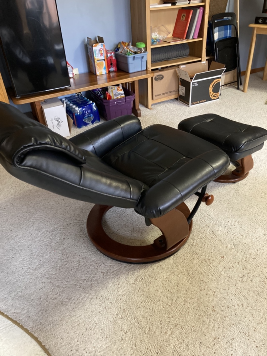 Black Recliner with Ottoman - photo 3