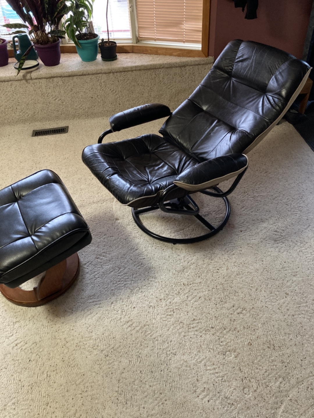 Recliner Chair and Ottoman - photo 2