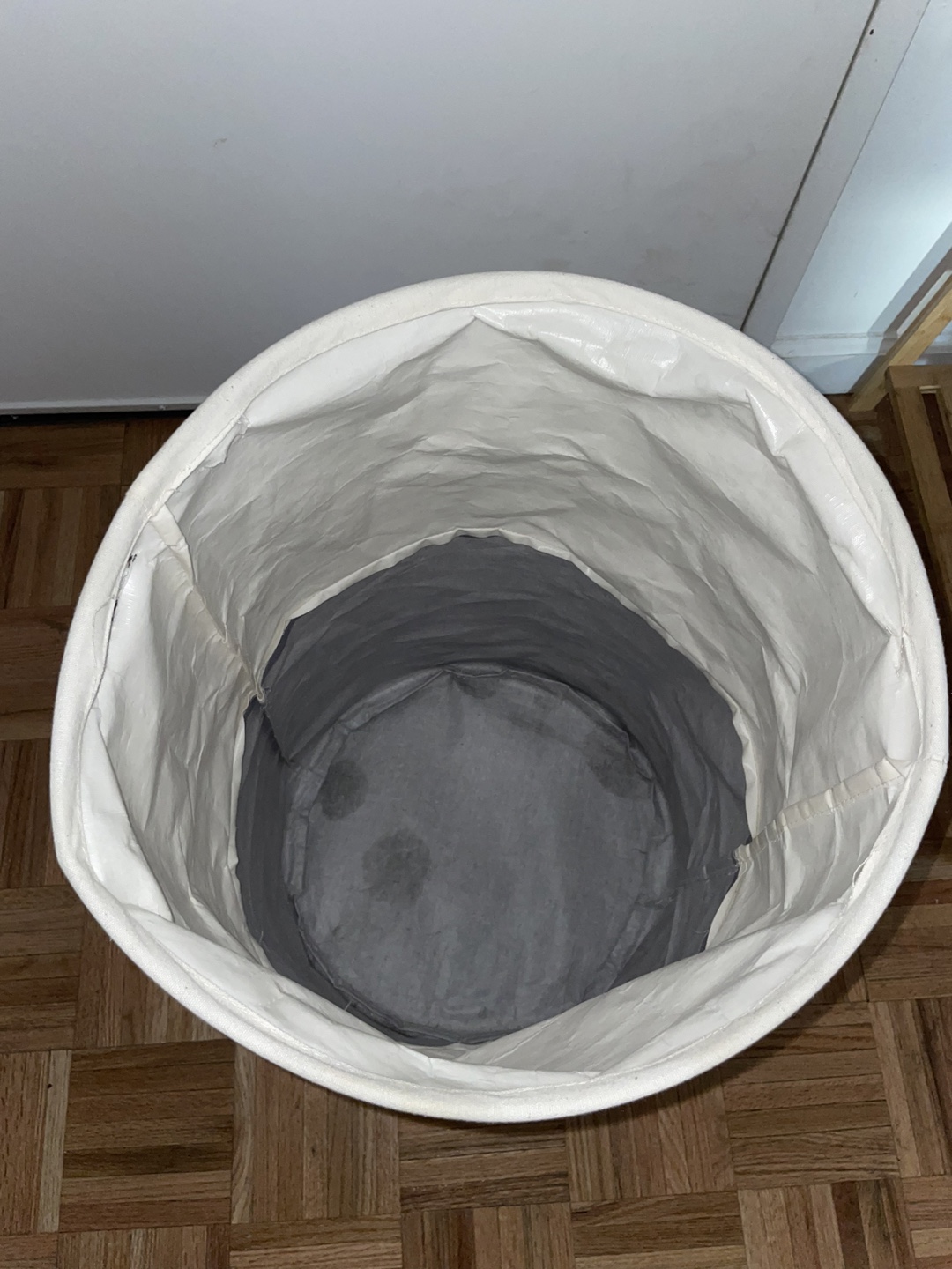 Laundry hamper - photo 2