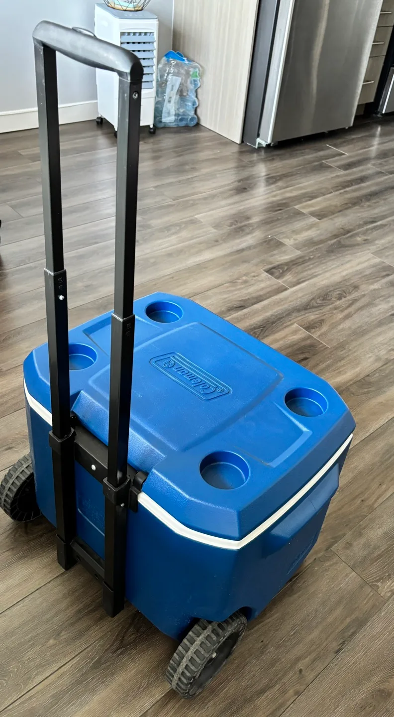 Coleman Wheeled Cooler - 50 Quart image indicator(7)