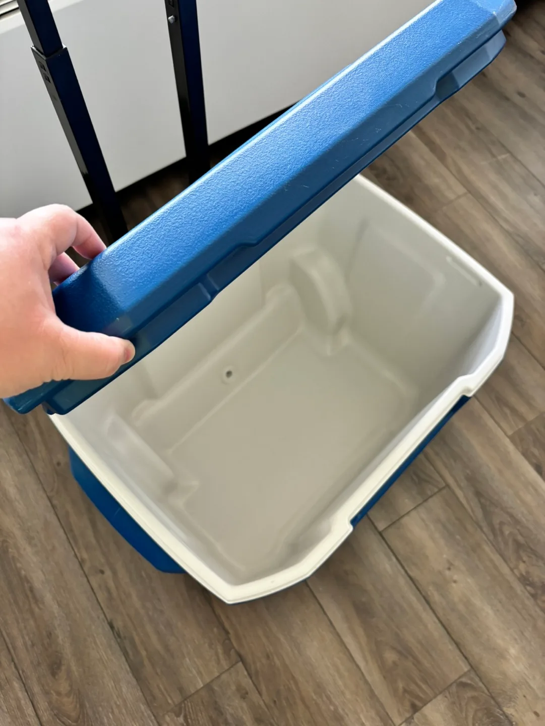 Coleman Wheeled Cooler - 50 Quart image indicator(10)