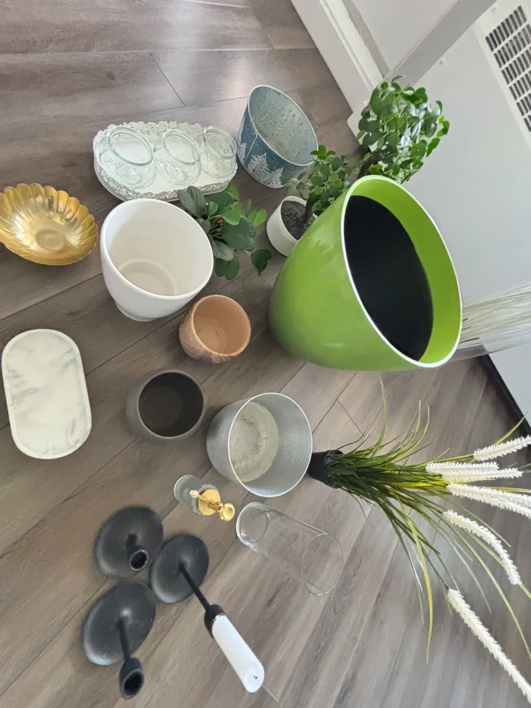 Assorted! Pots, Artificial plants, decorative,and candle holders image indicator(6)