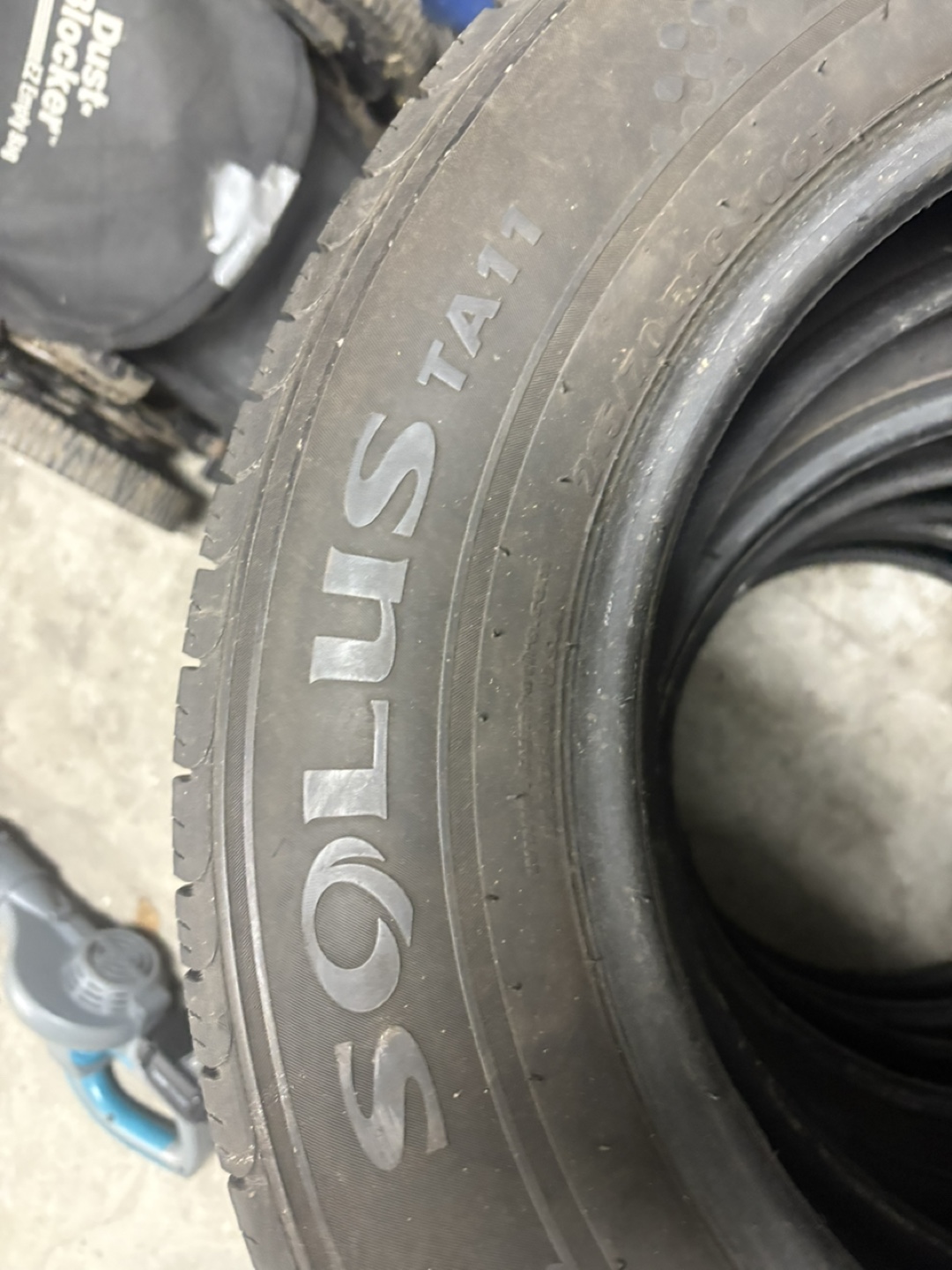 Used Kumho Solus TA11 Tires - 215/70R16 100T